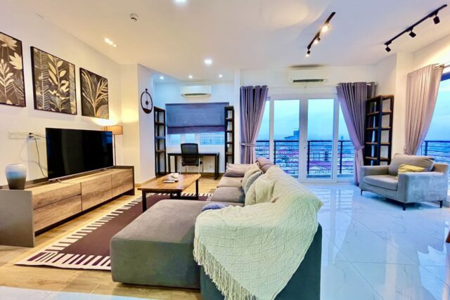 Condo For Rent !